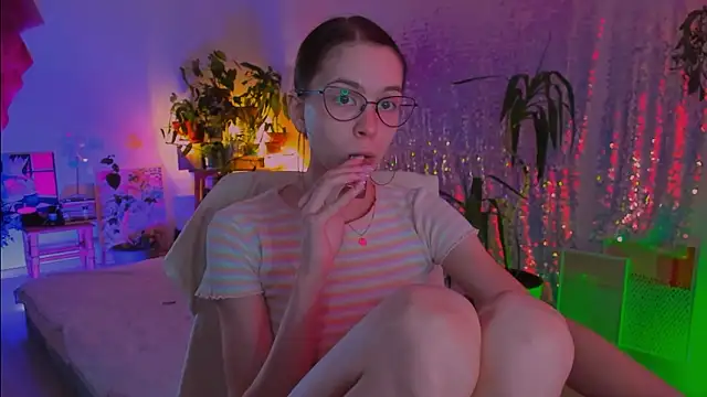 poli   online show from 03-12-26, 10:19