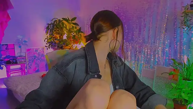 poli   online show from 04-16-26, 04:08