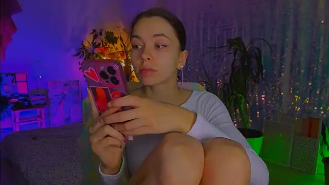 poli   online show from 12-21-25, 04:41