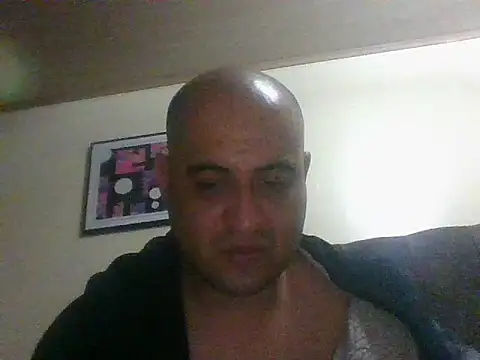 Snapshot of alphaswitchard chatting on 04-20-26, 03:35 alphaswitchard online show from 04-20-26, 03:35