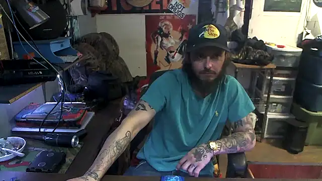 CloudDadddyyy420 online show from 11-18-25, 04:43