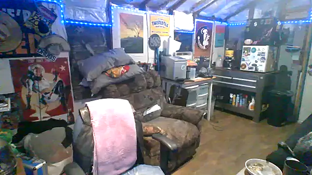 CloudDadddyyy420 online show from 10-11-25, 08:37