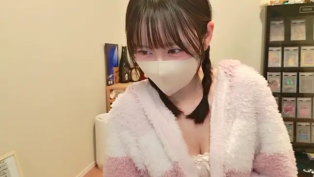 Snapshot of HIKARI_x0 chatting on 04-17-26, 02:20 HIKARI x0 online show from 04-17-26, 02:20
