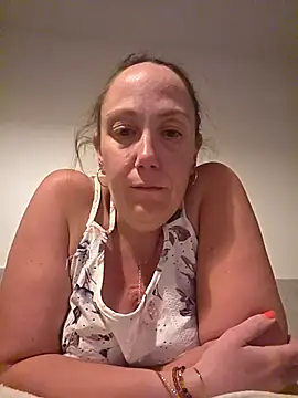 Wisie Cutie online show from 04-25-26, 09:12