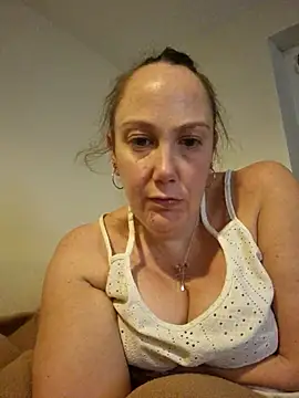 Wisie Cutie online show from 12-17-25, 12:15