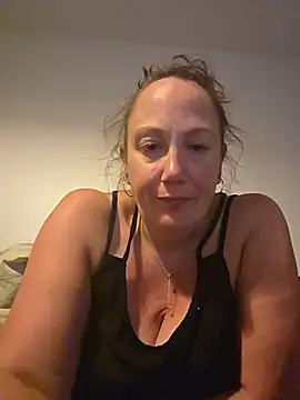 Wisie Cutie online show from 05-31-26, 10:21