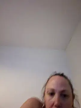 Wisie Cutie online show from 03-20-25, 11:45