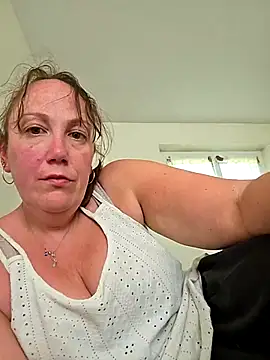 Wisie Cutie online show from 04-16-26, 03:35