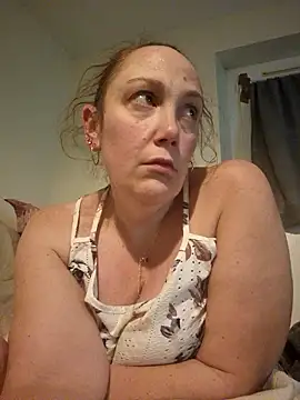 Wisie Cutie online show from 01-10-26, 12:28