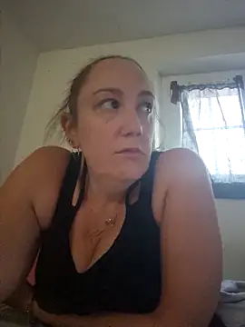 Wisie Cutie online show from 11-12-25, 04:00