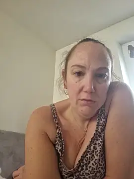 Wisie Cutie online show from 11-15-25, 01:04