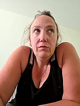 Wisie Cutie online show from 04-28-26, 04:11