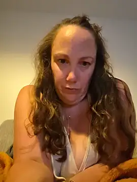 Wisie Cutie online show from 05-18-26, 10:47