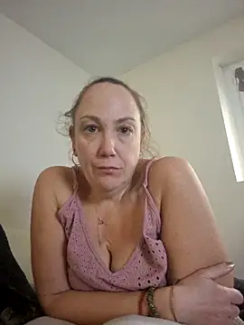 Wisie Cutie online show from 12-21-25, 02:08