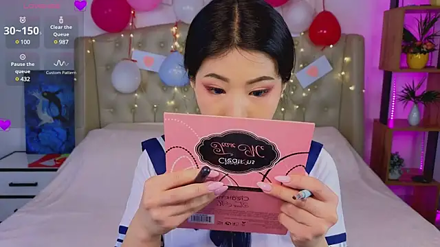 Wendy  Hills online show from 02-12-25, 12:33