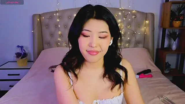 Wendy  Hills online show from 03-16-25, 05:17