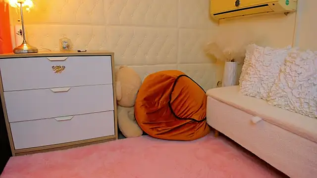 naughtycleo online show from 04-17-26, 02:36