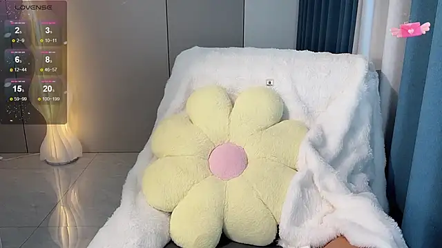 Snapshot of Mandy-- chatting on 10-30-25, 03:38 Mandy-- online show from 10-30-25, 03:38