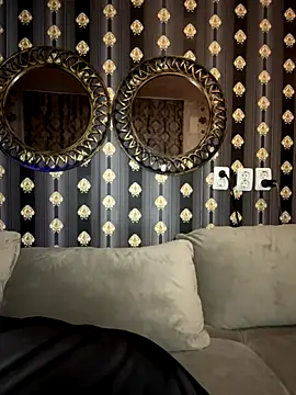 AnnaAnn online show from 10-18-25, 10:01