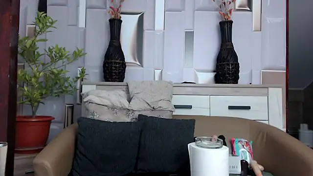 rosie69 online show from 11-21-25, 05:45