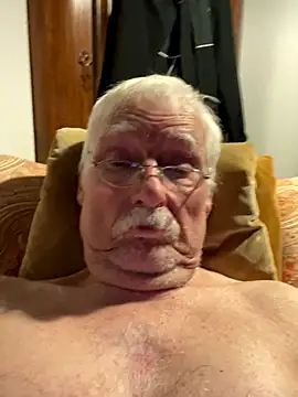 Steffibi1954 online show from 11-13-25, 08:57