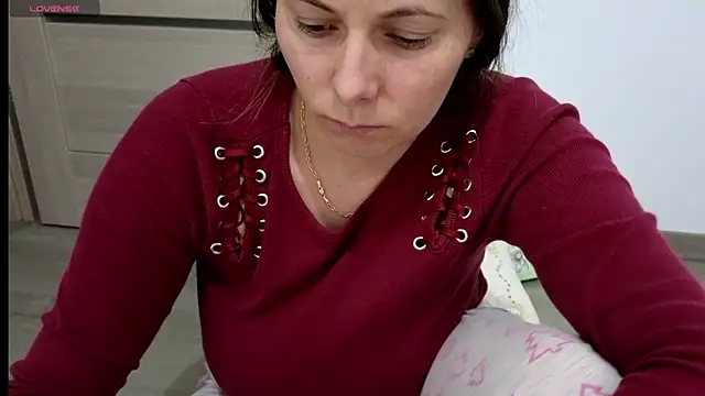 Snapshot of Claraxxxxx chatting on 01-02-25, 06:56 Claraxxxxx online show from 01-02-25, 06:56