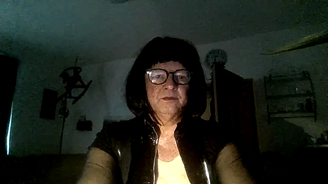 Seltsamoder online show from 10-25-25, 03:34