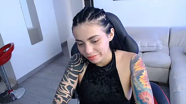 i am nina  online show from 03-07-25, 09:27