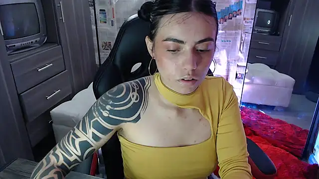 i am nina  online show from 09-15-25, 12:22