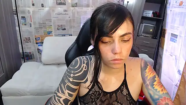 i am nina  online show from 10-02-25, 12:25