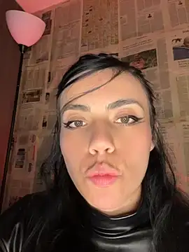 i am nina  online show from 06-04-26, 03:33