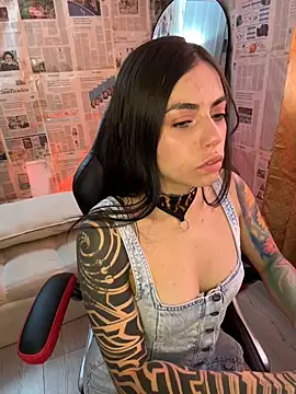 i am nina  online show from 02-28-26, 07:02