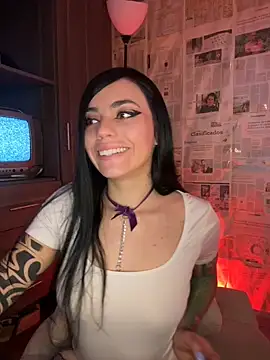 i am nina  online show from 06-12-26, 10:29