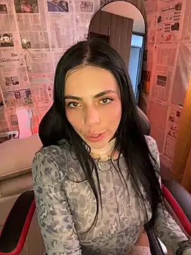 i am nina  online show from 05-18-26, 08:24