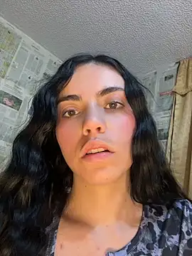 i am nina  online show from 04-28-26, 05:12