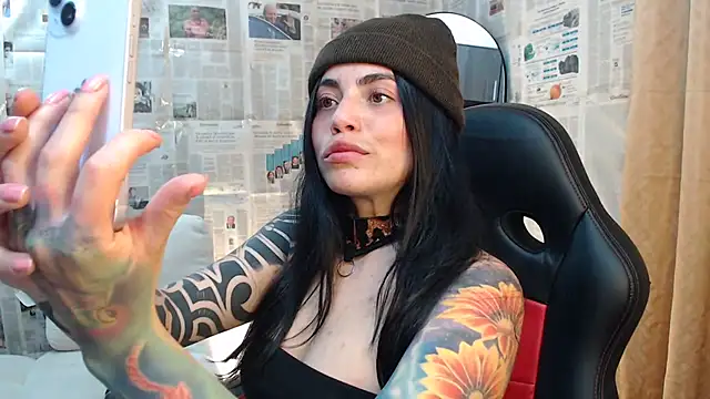 i am nina  online show from 10-07-25, 12:11