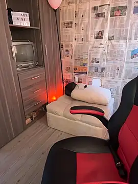 i am nina  online show from 02-10-26, 06:51