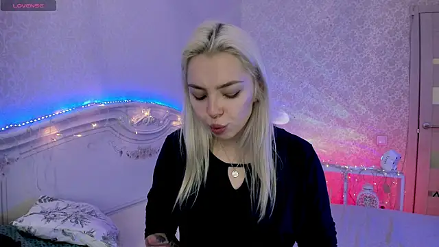 LillyMoure  online show from 01-15-26, 11:52