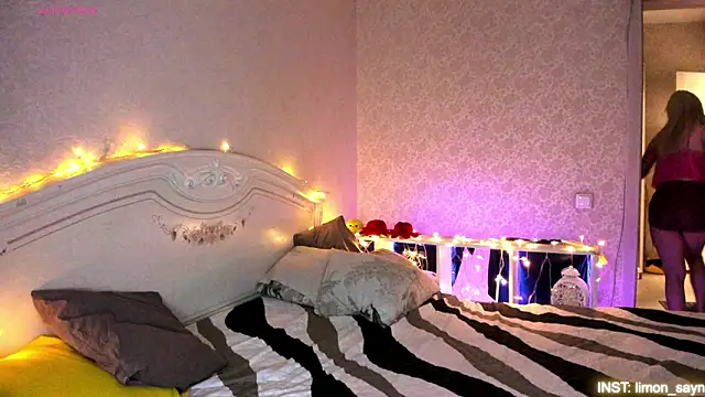 LillyMoure  online show from 02-14-26, 10:54