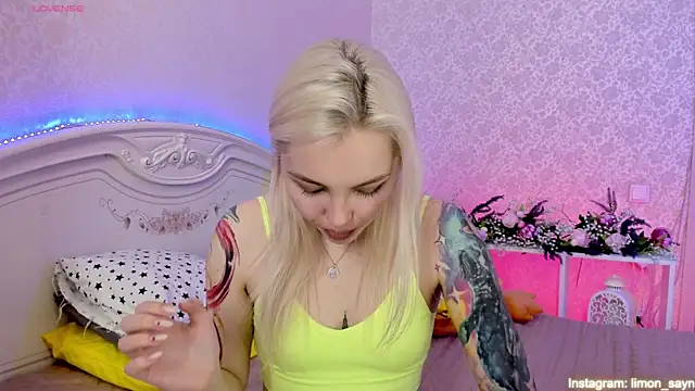 LillyMoure  online show from 03-15-25, 02:56