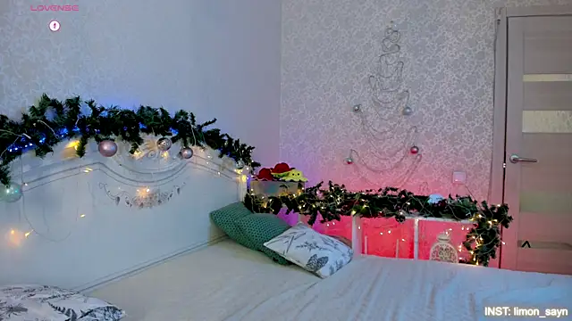 LillyMoure  online show from 01-08-26, 11:44