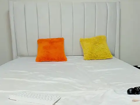  heavenlysent online show from 12-19-25, 04:05