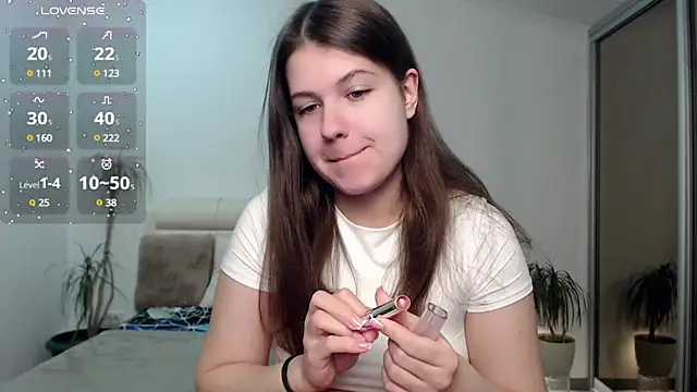 Snapshot of SayMeow_ chatting on 03-08-25, 02:23 SayMeow  online show from 03-08-25, 02:23