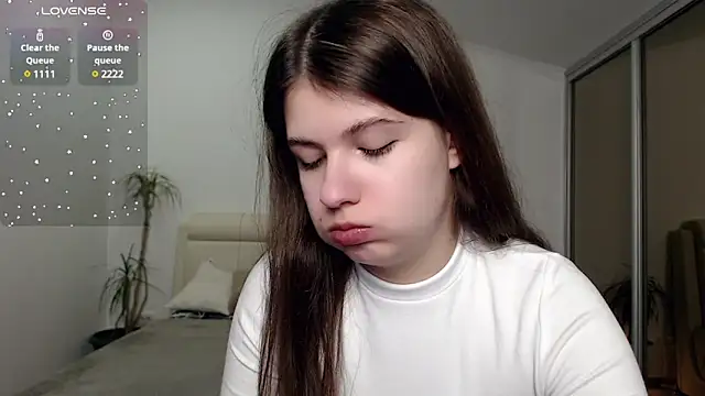 Snapshot of SayMeow_ chatting on 02-02-25, 03:32 SayMeow  online show from 02-02-25, 03:32