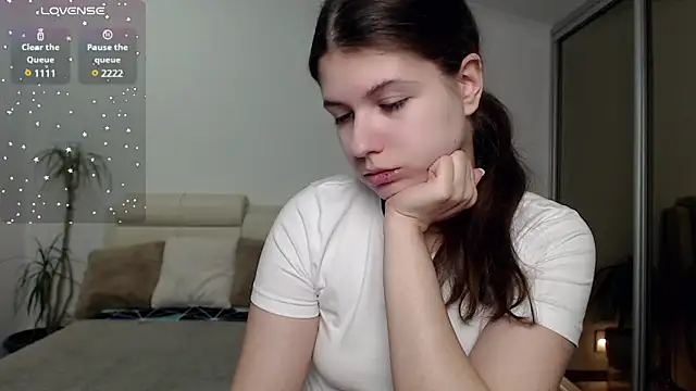 Snapshot of SayMeow_ chatting on 02-15-25, 11:47 SayMeow  online show from 02-15-25, 11:47