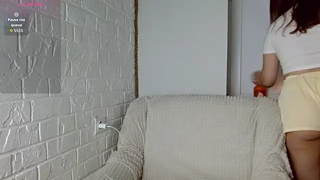 Snapshot of SayMeow_ chatting on 09-18-25, 03:15 SayMeow  online show from 09-18-25, 03:15