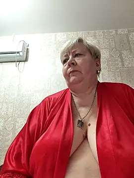 EffectFiona online show from 10-13-25, 01:12