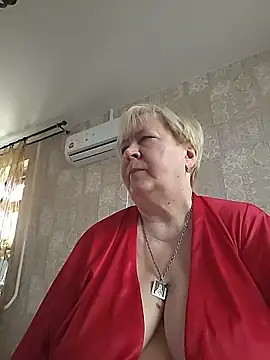 EffectFiona online show from 04-12-26, 12:41