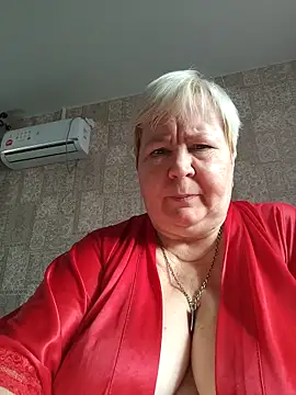 EffectFiona online show from 10-28-25, 05:08