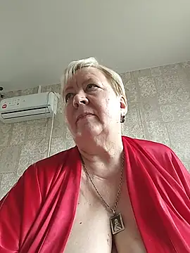 Snapshot of EffectFiona chatting on 06-29-26, 11:43 EffectFiona online show from 06-29-26, 11:43